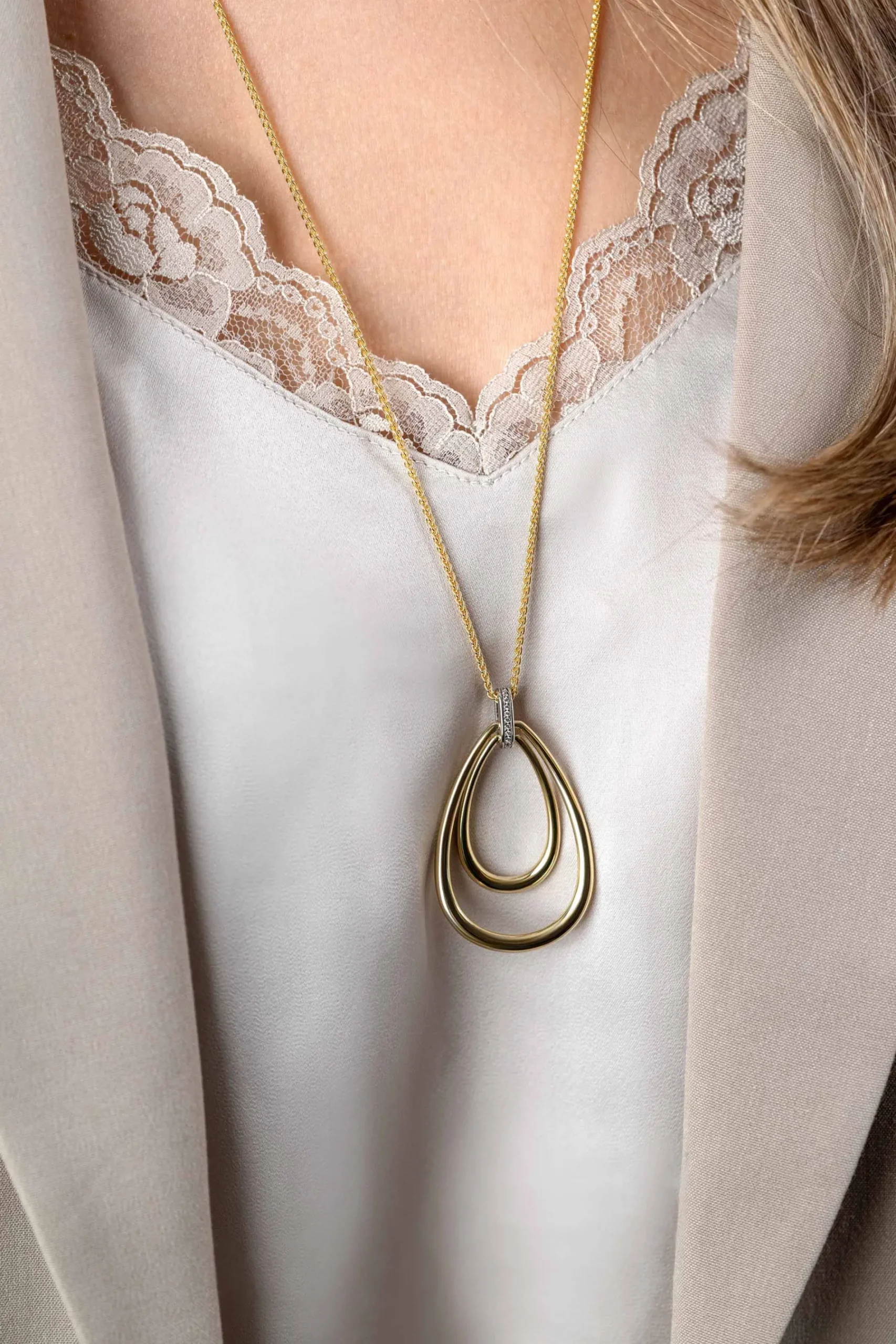 70cm ZINZI gold plated zilveren ketting met luxe ovale hanger 45mm, valt lang om de hals ZIC2489Y