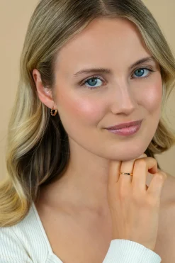13mm ZINZI Gold 14 krt gouden oorringen met gedraaide buis en luxe scharniersluiting 13 x 2mm ZGO525
