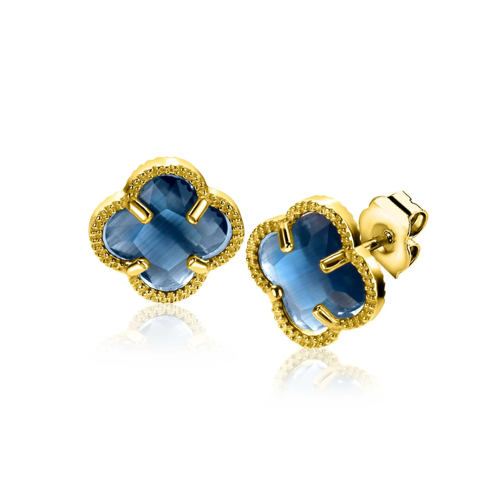 9mm ZINZI gold plated zilveren oorstekers in klaver vorm met donkerblauwe kleursteen ZIO2662DB