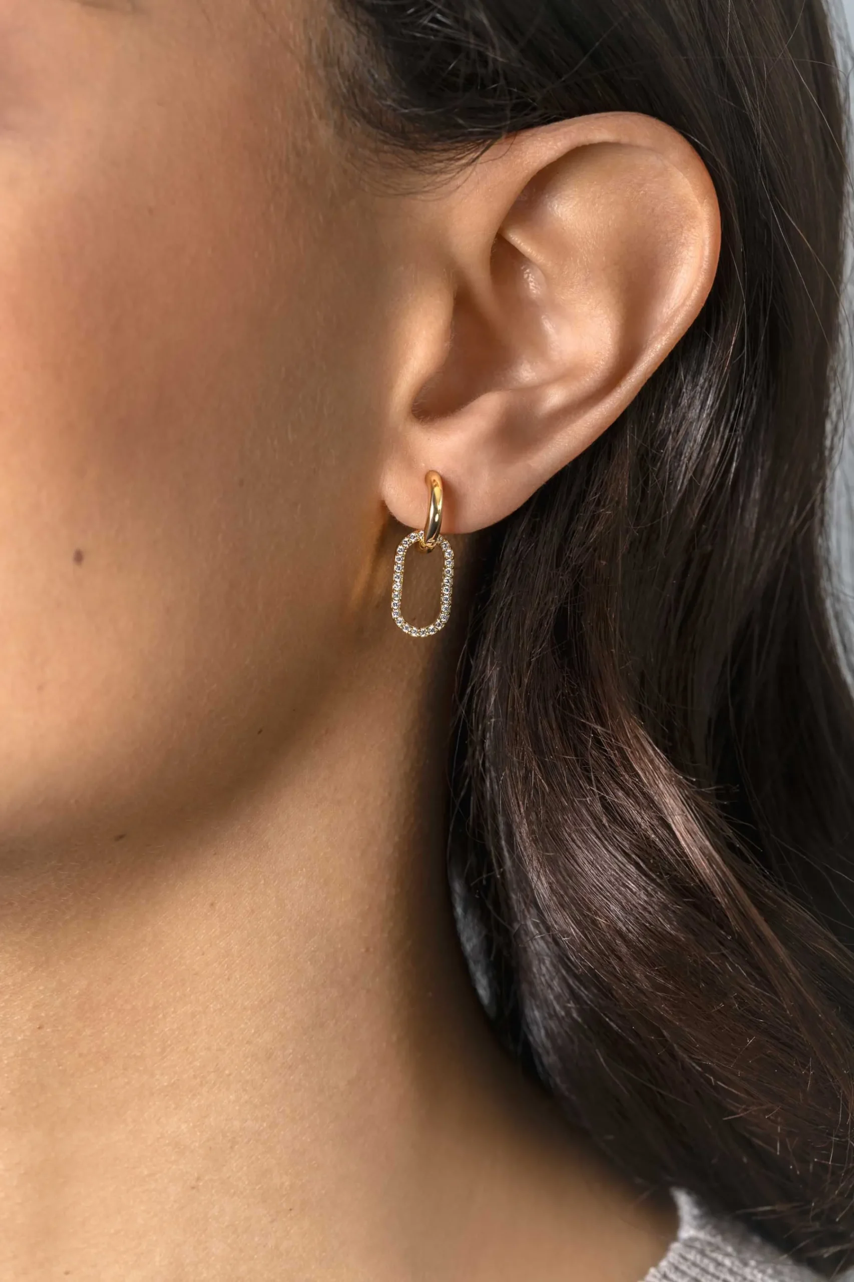 15mm ZINZI gold plated zilveren oorbedels ovale vorm witte zirconia's ZICH2444 (zonder oorringen)
