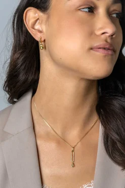 15mm ZINZI gold plated zilveren oorbedels met ronde groen peridot kleurstenen en bezet met witte zirconia's ZICH2428 (zonder oorringen)