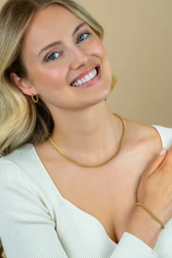 17mm ZINZI gold plated zilveren oorringen, vanaf zijkant gourmet schakel zichtbaar, 2mm breed, met luxe klapsluiting ZIO1414G