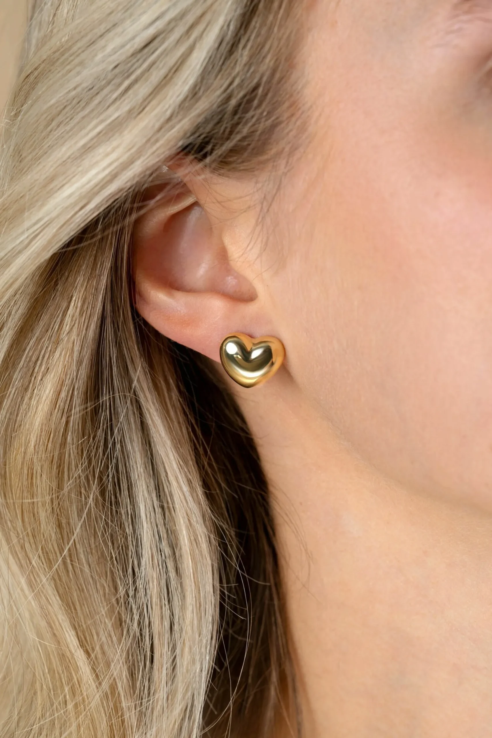 13mm ZINZI gold plated zilveren oorstekers in bolle hart vorm ZIO2672G