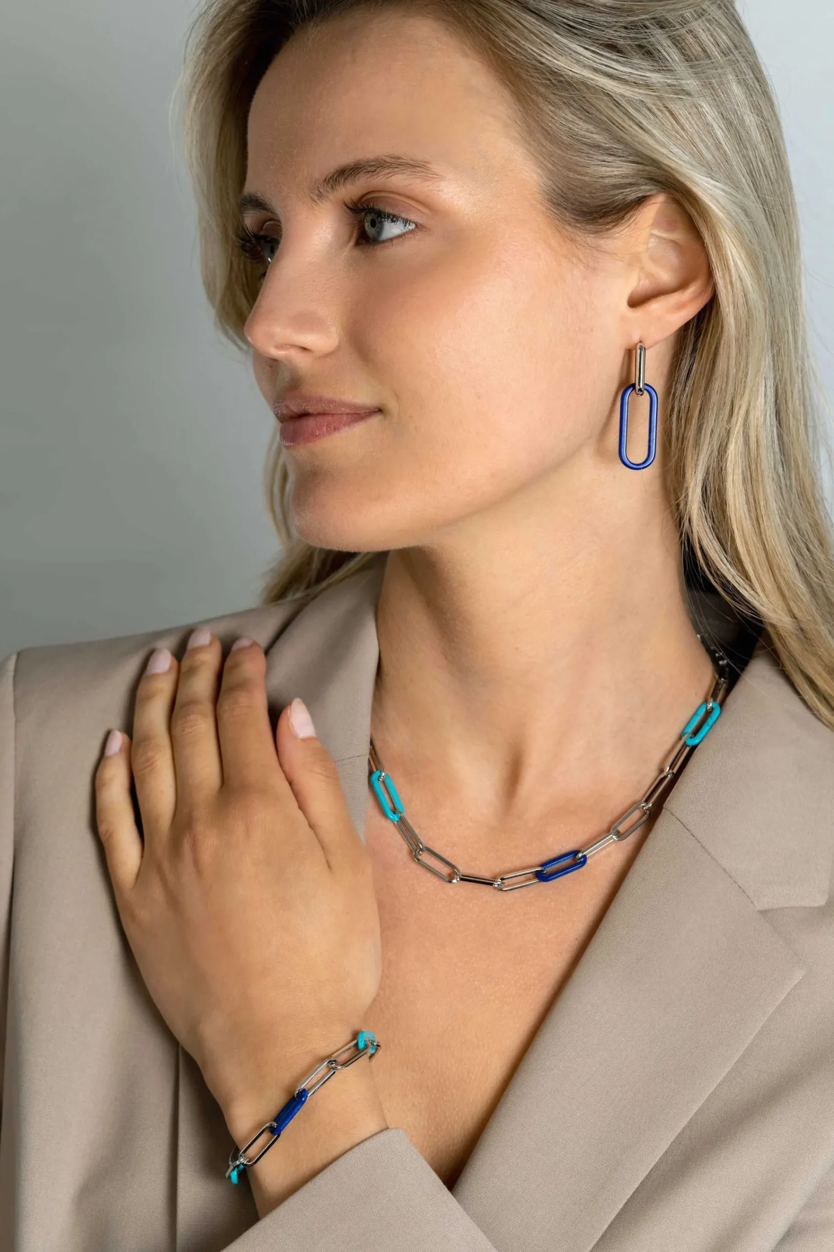 30mm ZINZI grote ovale oorbedels in trendy lapis lazuli blauw ZICH2456L (zonder oorringen)