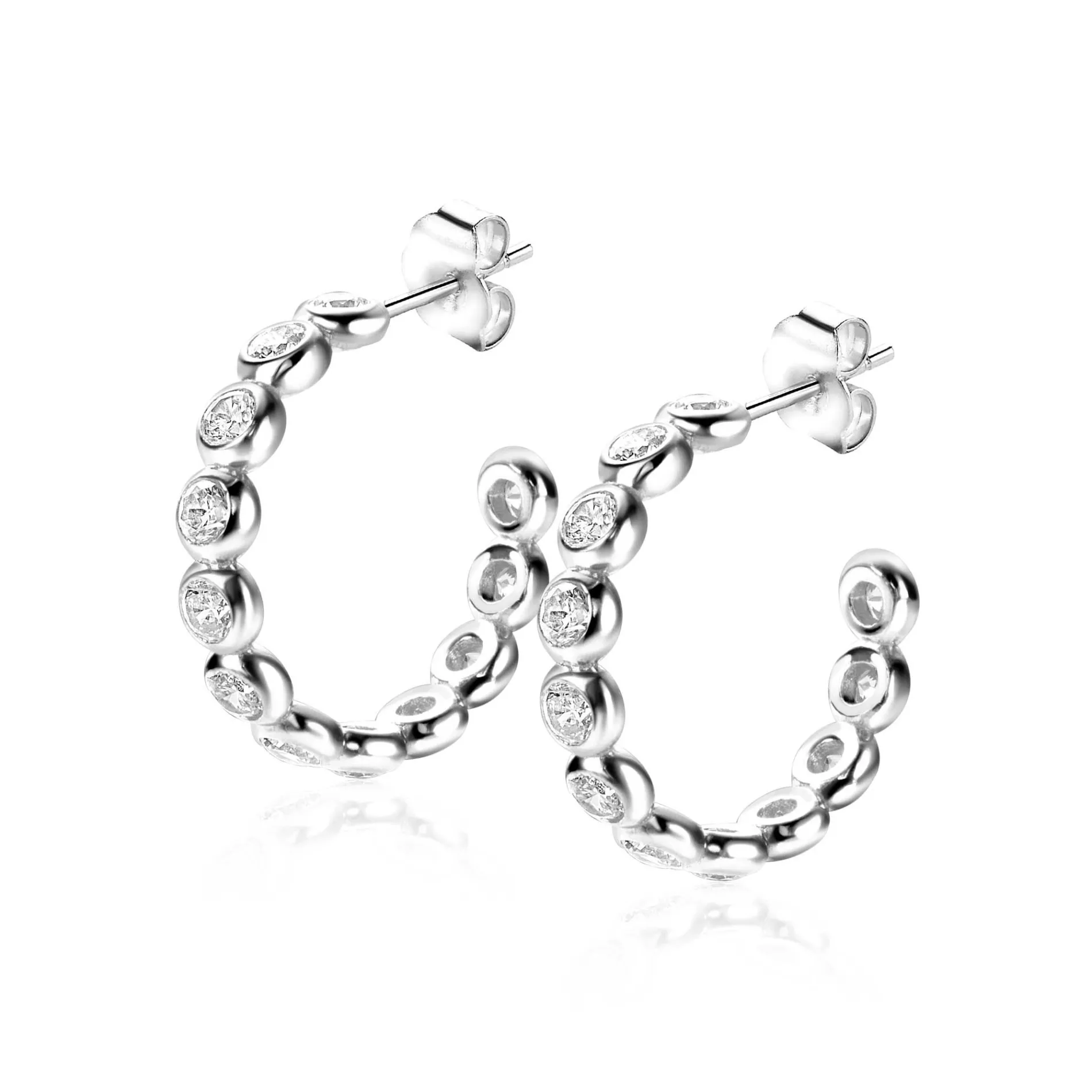 21mm ZINZI zilveren halve oorringen 4mm buisdikte, bezet met 12 witte zirconia's en met vlindersluiting ZIO2573