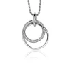 26mm ZINZI zilveren hanger, waarbij twee grote ronde ringen met elkaar verweven zijn. Bezet met witte zirconia's ZIH2431 (zonder collier)