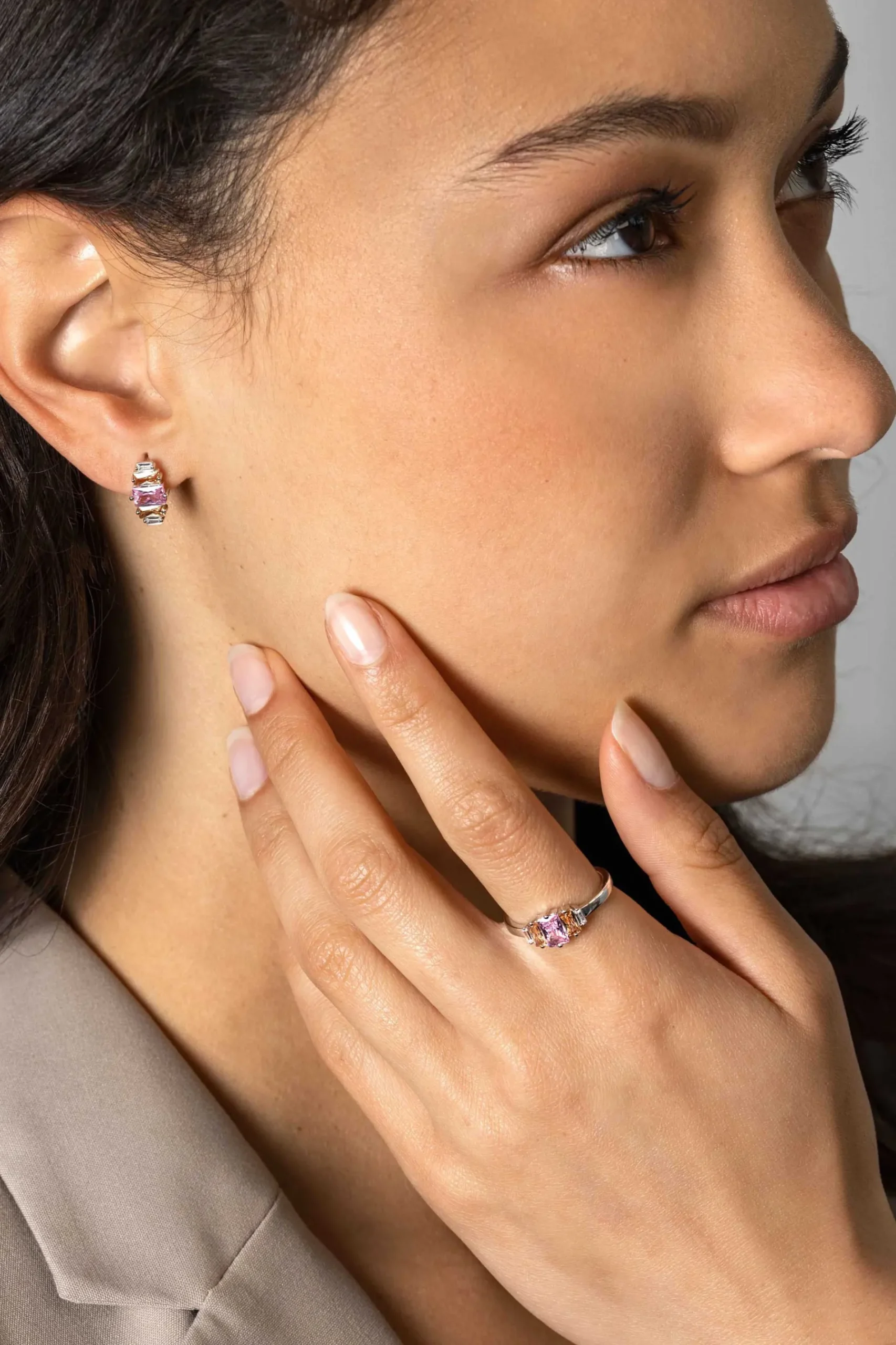 13mm ZINZI zilveren oorstekers baguette geslepen zirconia's wit, champagne en roze ZIO2490