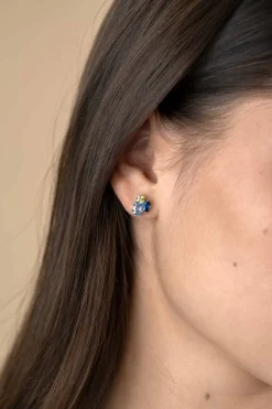10mm ZINZI zilveren oorstekers rechthoekige vormen, bezet met licht groene en blauwe kleurstenen ZIO2496