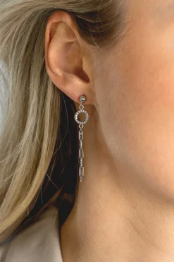 46mm ZINZI zilveren oorstekers met bungelende paperclip en gourmet schakels, bevestigd aan een open rondje bezet met witte zirconia's ZIO2464