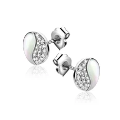 9mm ZINZI zilveren Yin Yang oorstekers, bezet met parelmoer en witte zirconia's. Yin Yang staat symbool voor: balans, harmonie, dynamiek en verbondenheid ZIO2423