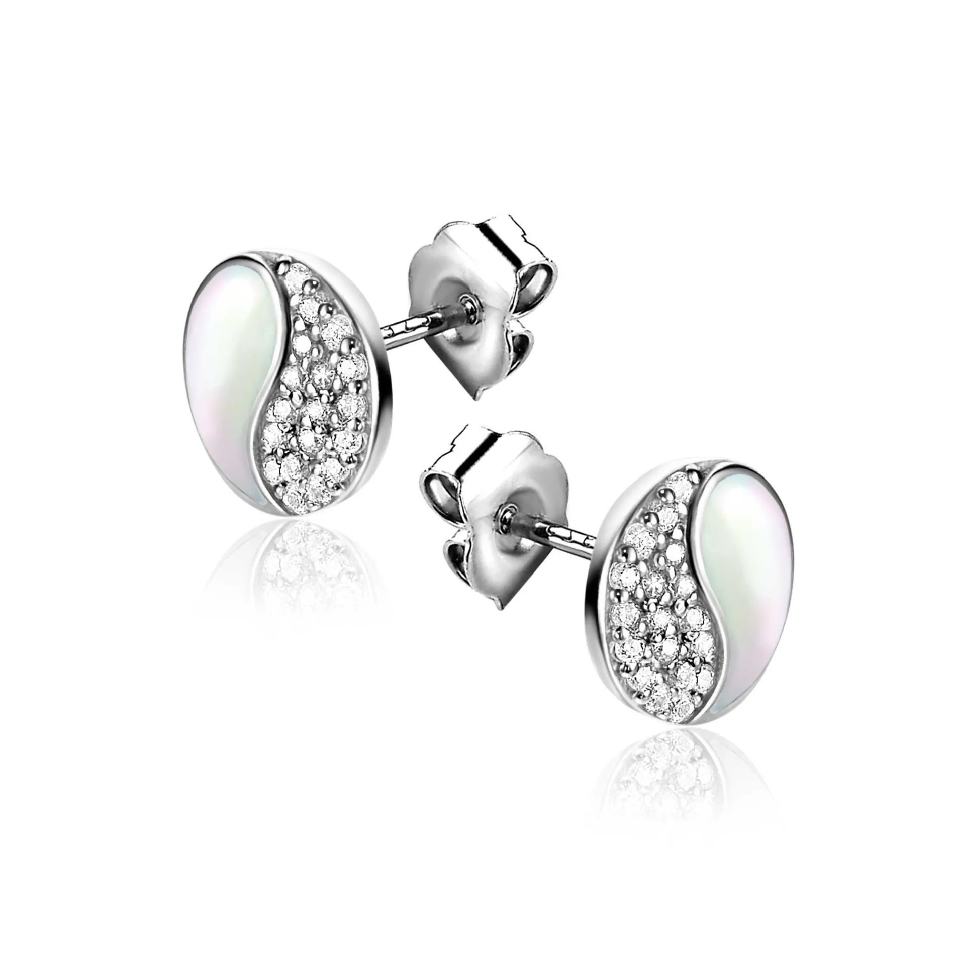 9mm ZINZI zilveren Yin Yang oorstekers, bezet met parelmoer en witte zirconia's. Yin Yang staat symbool voor: balans, harmonie, dynamiek en verbondenheid ZIO2423