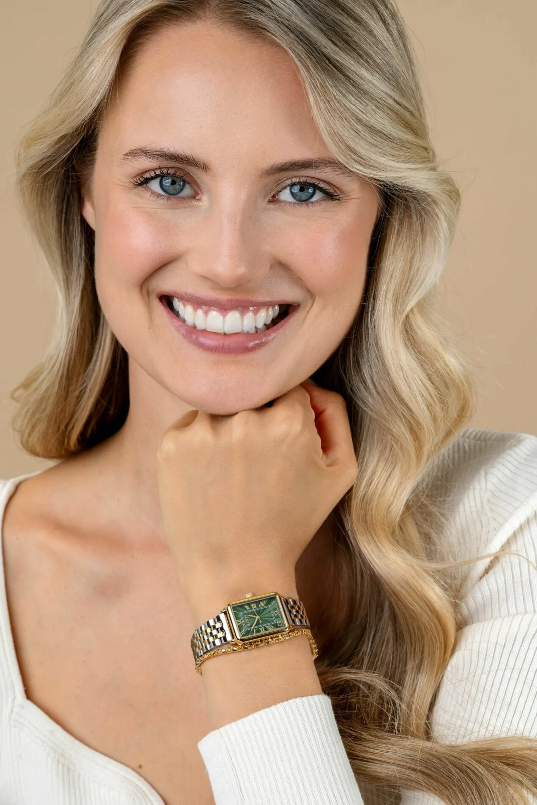 ZINZI Elegance horloge groene wijzerplaat en rechthoekige kast stalen bicolor schakelband 28mm extra dun ZIW1935