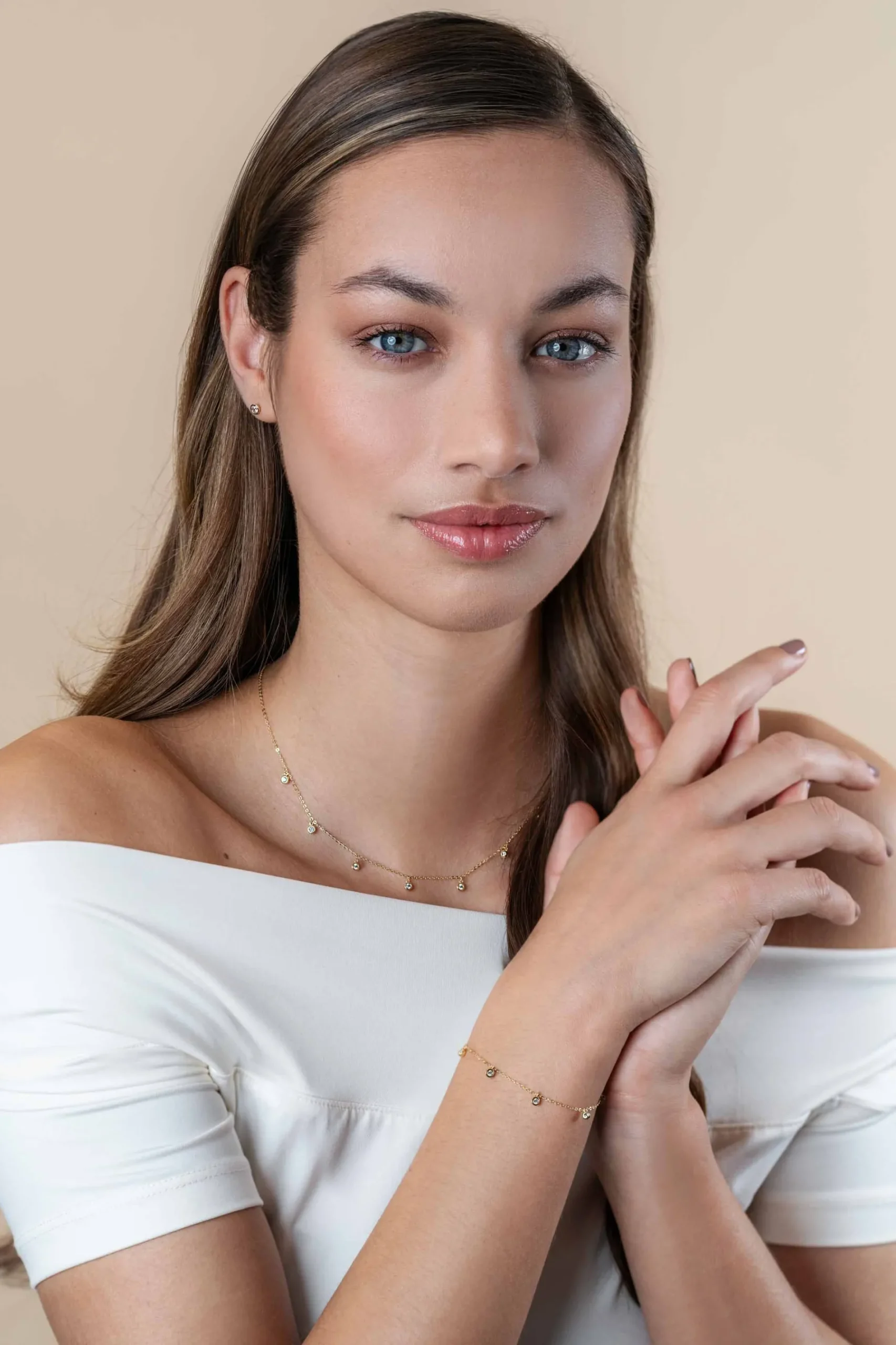 ZINZI Gold 14 krt gouden anker ketting met zeven ronde hangertjes, bezet met witte zirconia's 40-43cm ZGC451