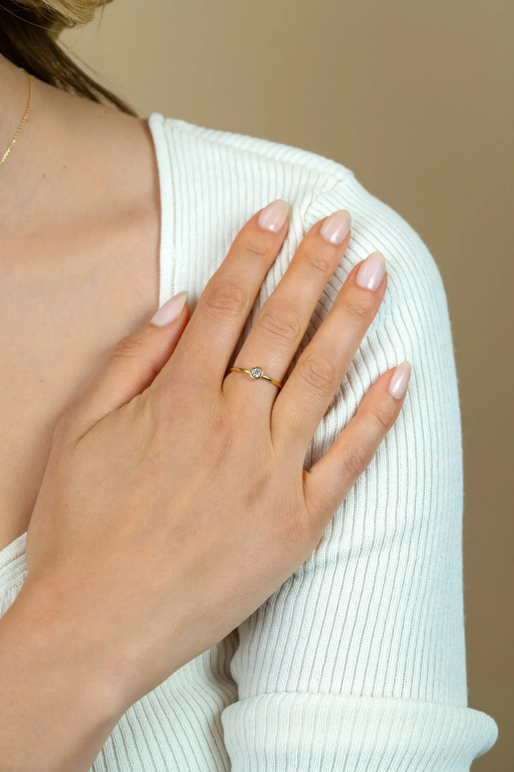 ZINZI Gold 14 krt gouden ring bezet met ronde witte zirconia 4,5mm breed ZGR371