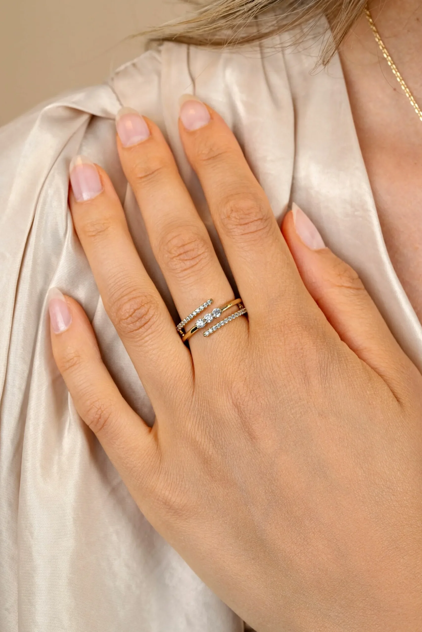 ZINZI gold plated zilveren multi-look ring (8mm breed) met 3 rijen, bezet met witte zirconia's ZIR2645Y