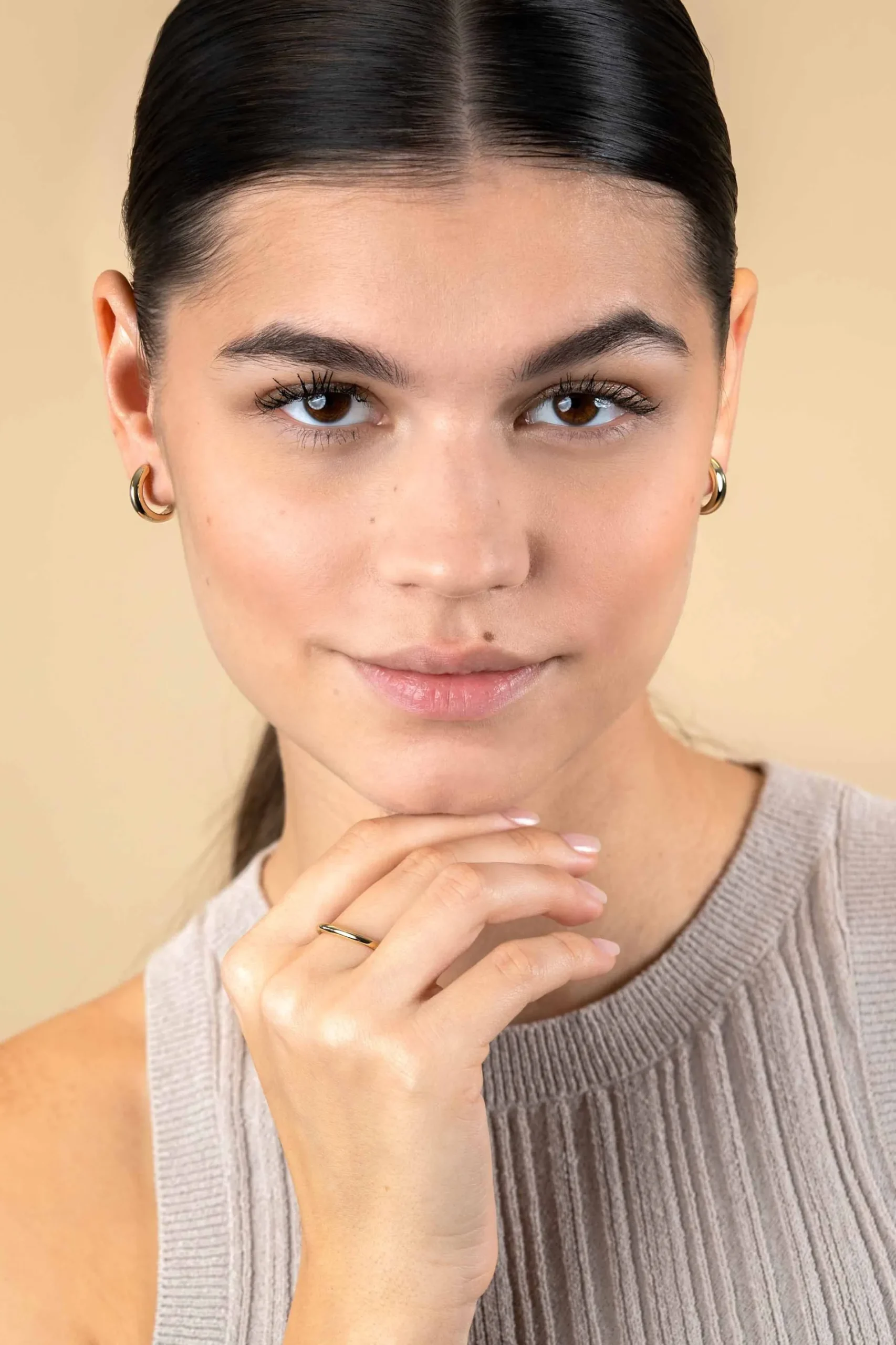 ZINZI gold plated zilveren aanschuifring met gladde bolle scheen 2mm breed ZIR2554G