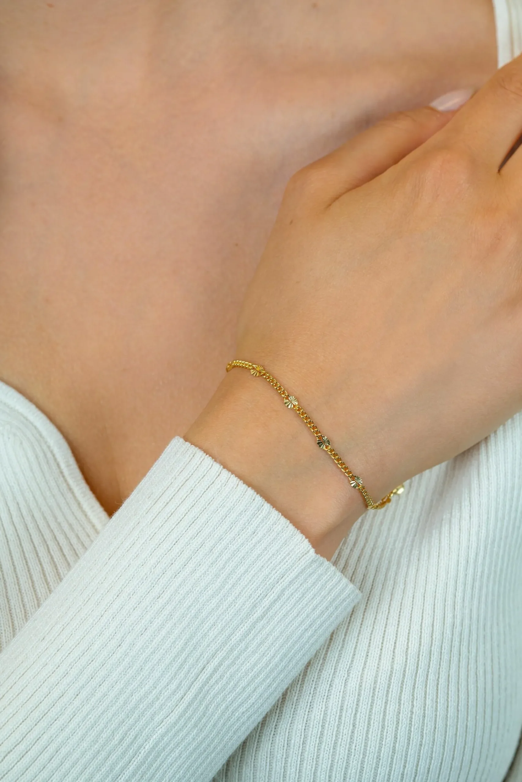 ZINZI gold plated zilveren gourmet schakelarmband met tien zonnestralen-plaatjes (3mm breed) ZIA2713G