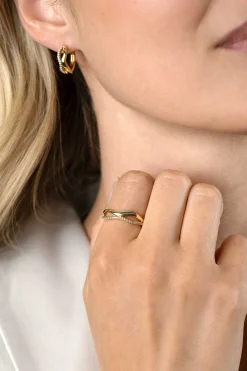 ZINZI gold plated zilveren multilook ring (6mm breed) organisch gevormd met twee golvende banen, waarvan één bezet met witte zirconia's ZIR2629Y