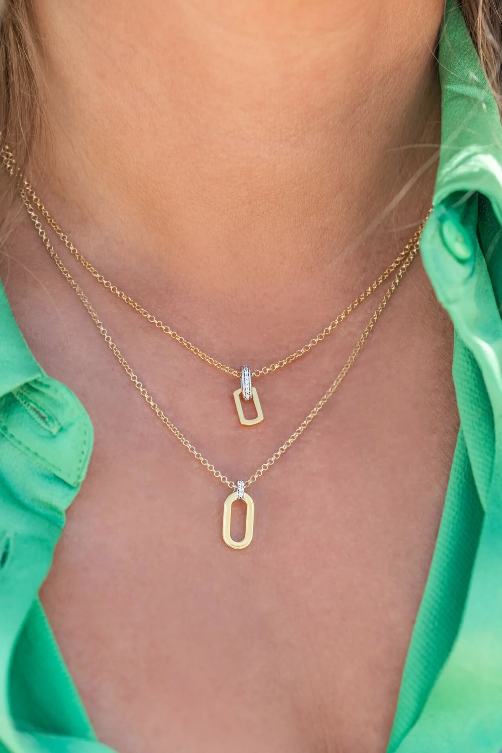 ZINZI gold plated zilveren ovale hanger 16mm met luxe hangoog bezet met witte zirconia's ZIH2297 (zonder collier)