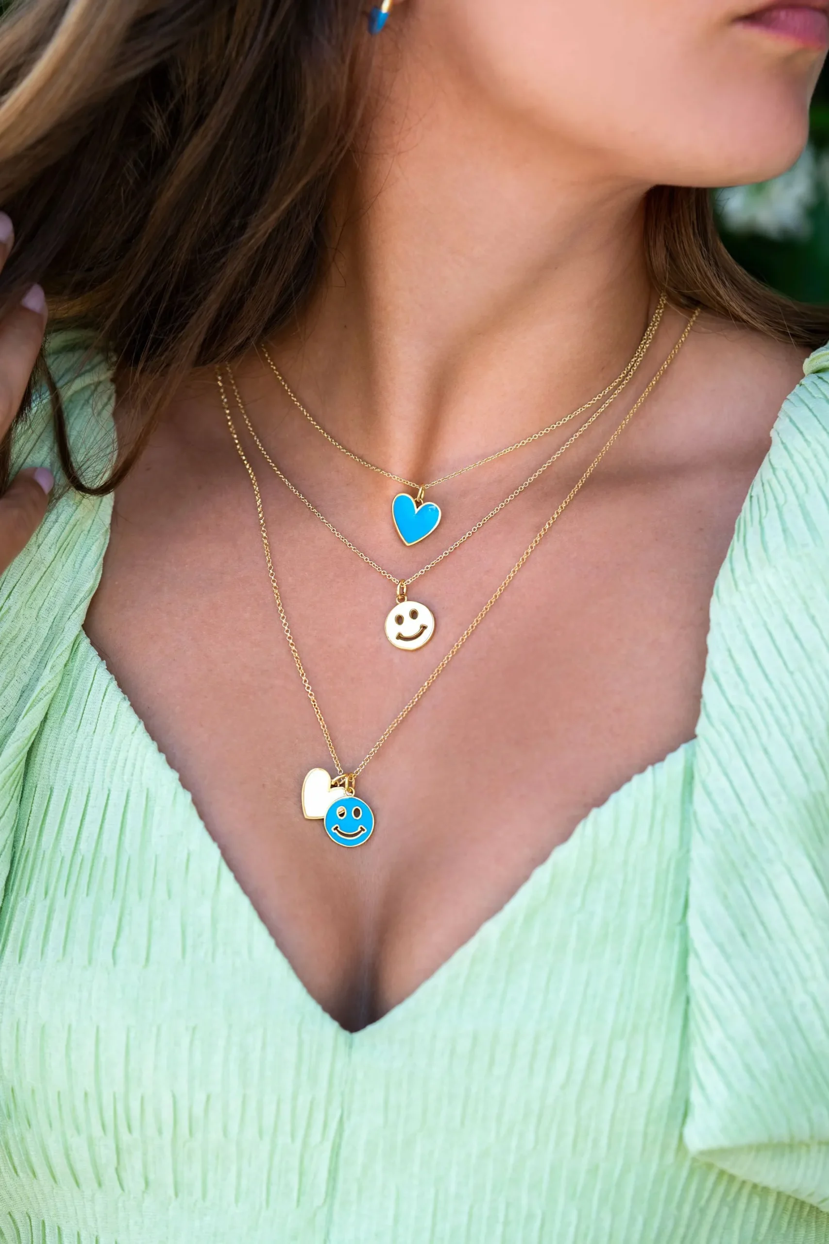 ZINZI gold plated zilveren hanger smiley rond 15mm met wit emaille ZIH2312W (zonder collier)