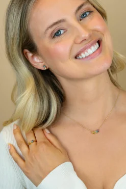 ZINZI gold plated zilveren ring (6mm breed) rechthoekige zettingen, bezet met multicolor kleurstenen ZIR2739