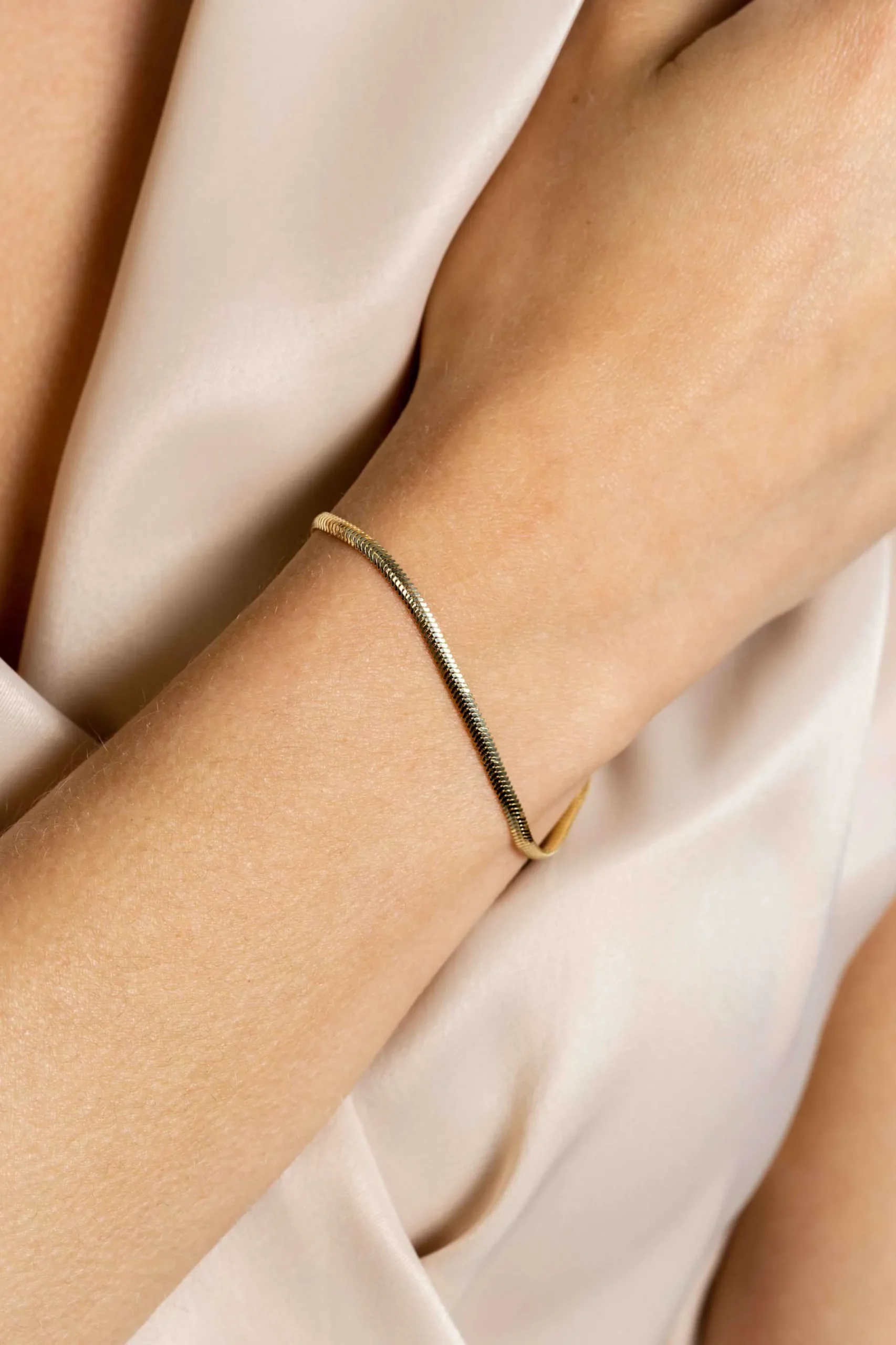 ZINZI gold plated zilveren platte slangen-armband 2,5mm breed ZIA2401G