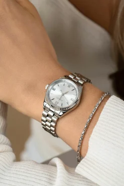 ZINZI Iconic horloge 30mm met datum, gekartelde rand, zilverkleurige wijzerplaat en stalen schakelband ZIW2202
