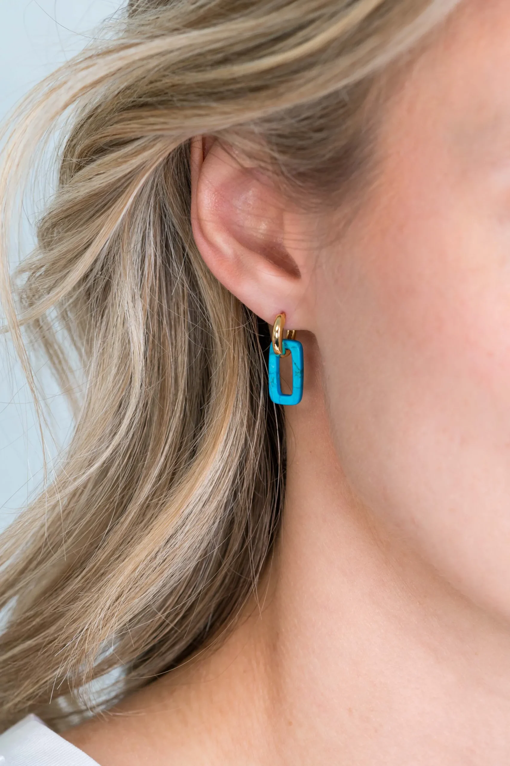 ZINZI oorbedels rechthoek 16mm turquoise howliet ZICH2228 (zonder oorringen)