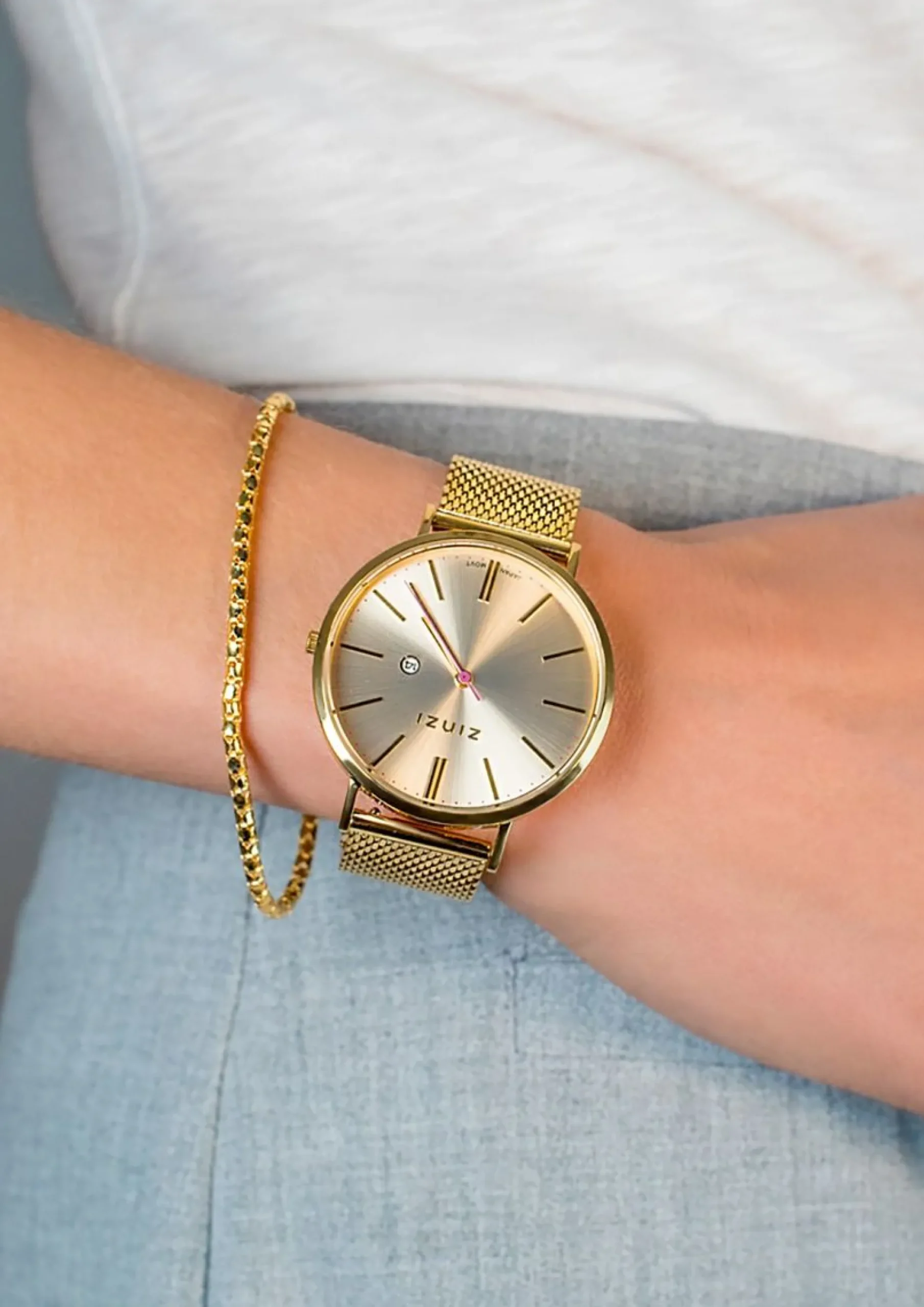 ZINZI Retro horloge goudkleurige wijzerplaat en goudkleurige stalen kast en stalen mesh band 38mm extra dun ZIW410M
