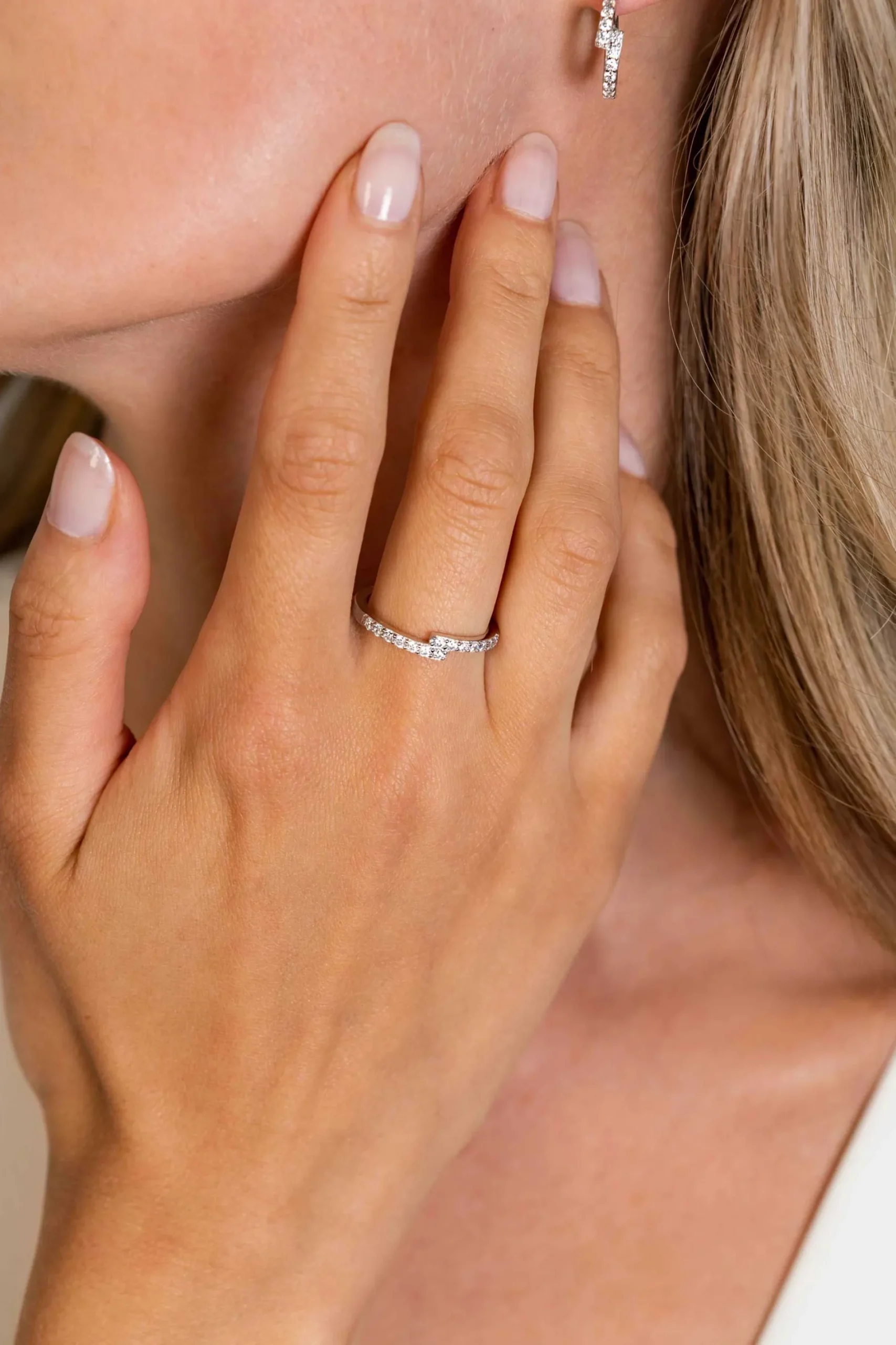 ZINZI zilveren fantasie ring bezet met witte zirconia's ZIR2327