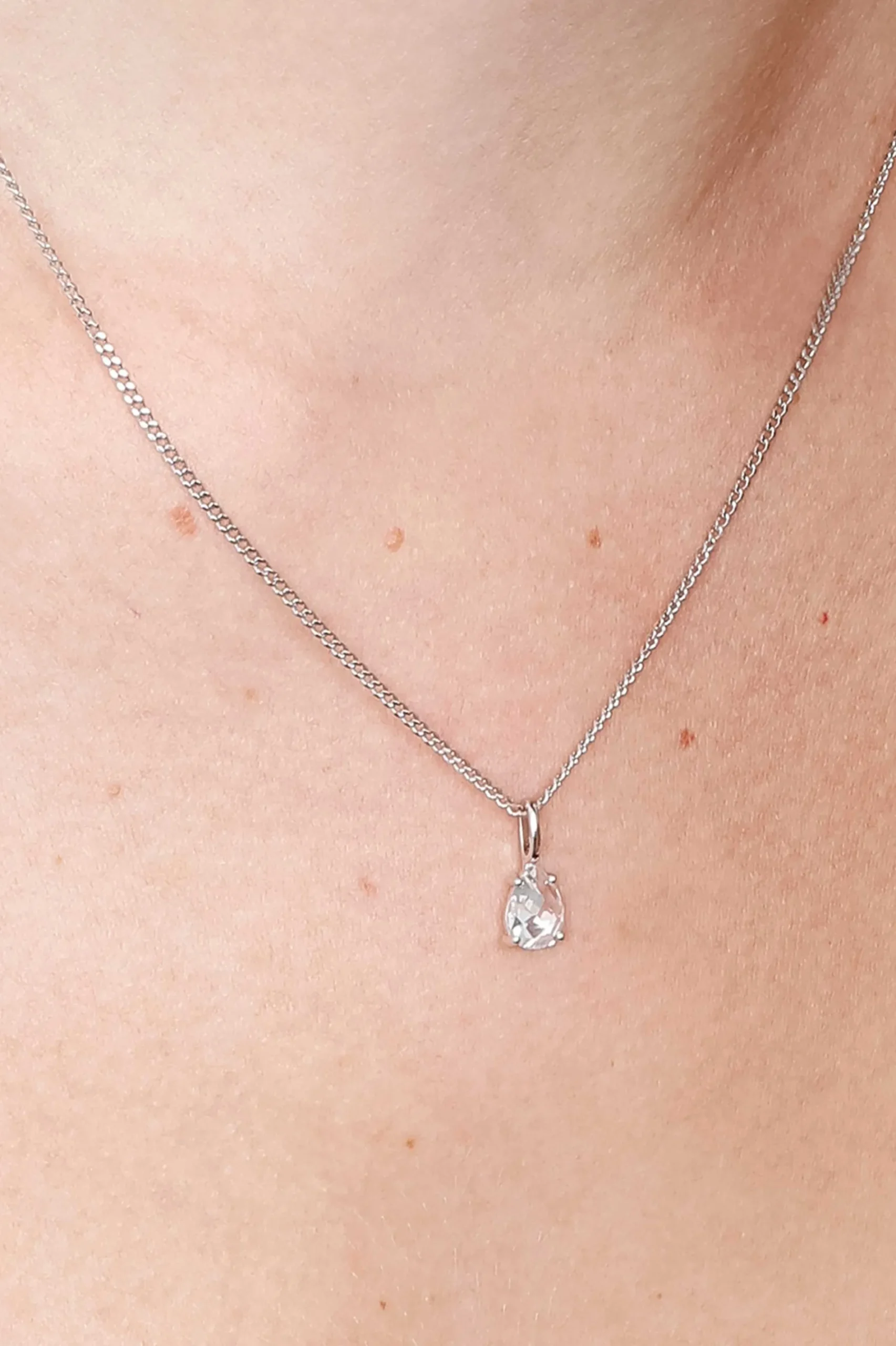 ZINZI zilveren hanger druppelvorm wit ZIH2070 (zonder collier)