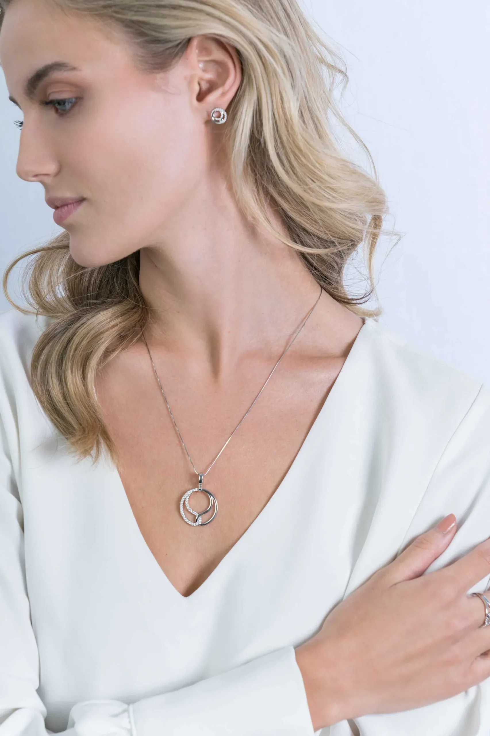 ZINZI zilveren hanger 25mm met clip-sluiting, symboliseert verbondenheid, witte zirconia's ZIH2119 (zonder collier)