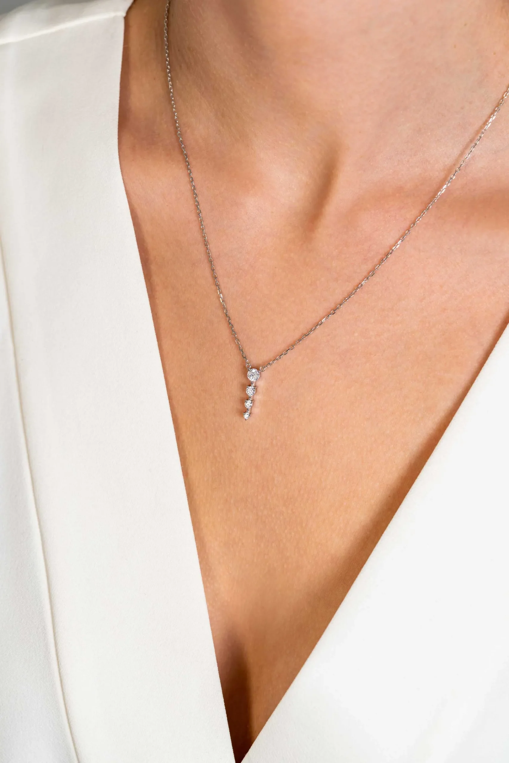 ZINZI zilveren ketting 45cm met hanger vier ronde zirconia's 16mm ZIC2328