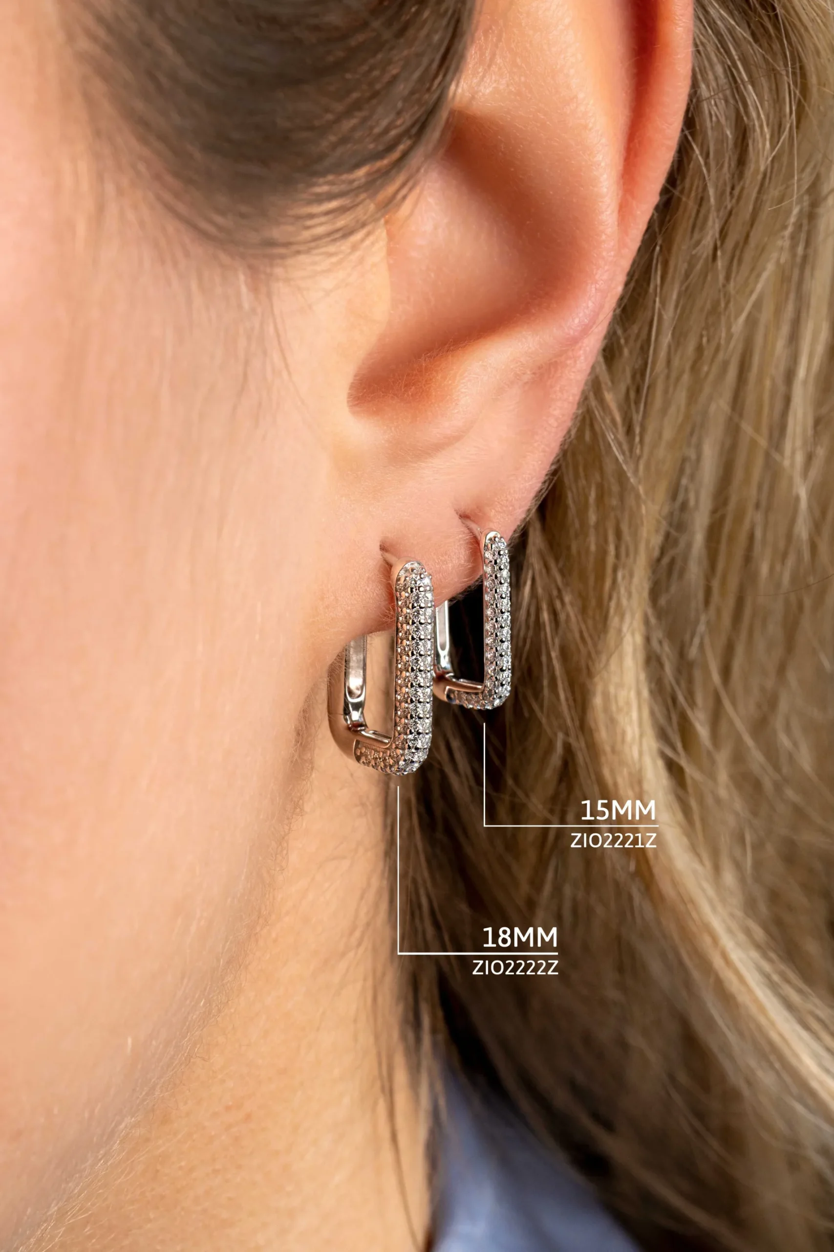 ZINZI zilveren luxe oorringen 18x3mm rechthoekig met witte zirconia's ZIO2222Z