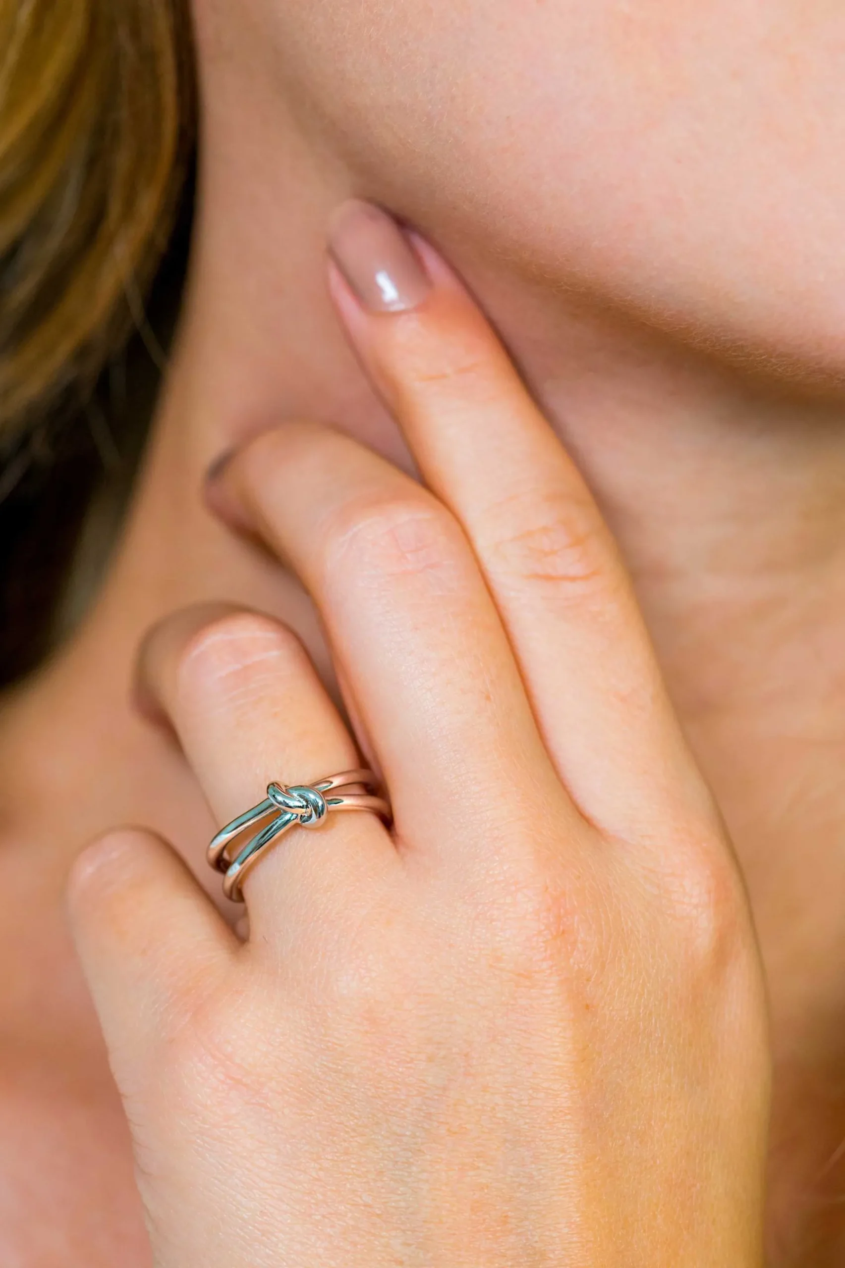 ZINZI zilveren ring met sierlijke knoop ZIR1571