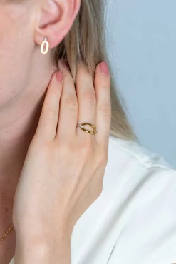 ZINZI zilveren ring ovaalvorm met witte zirconia's ZIR2248