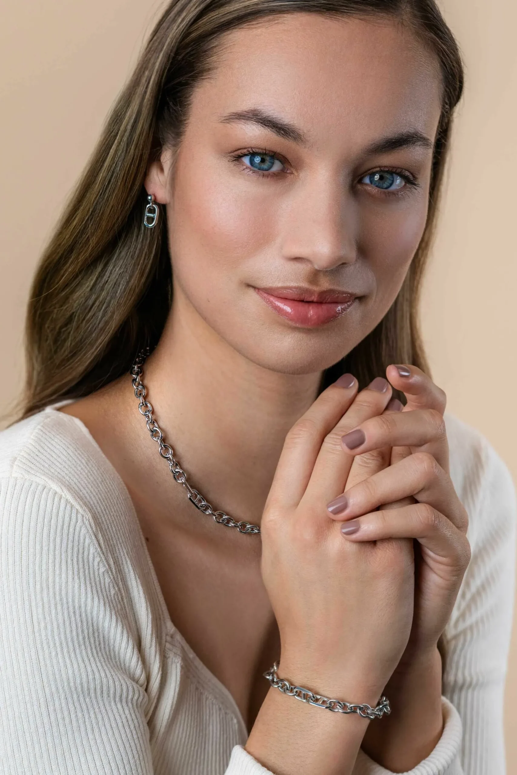 ZINZI zilveren schakel ketting, waarbij ronde schakels zijn gecombineerd met trendy grotere marine schakels 7,4mm breed 42-45cm ZIC2580